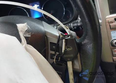 2014 Subaru Outback 3.6R Limited z USA, uszkodzony, nr VIN 4S4BRDNC6E2233249